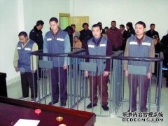 华西都市报社主办的首届“四川文学会”，收集
