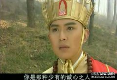 妈妈居然跟随“石旦当”。我愤怒地看到他，赤