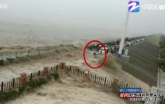 南京，杭州X山之美，在铁路大坝高速行驶后切开